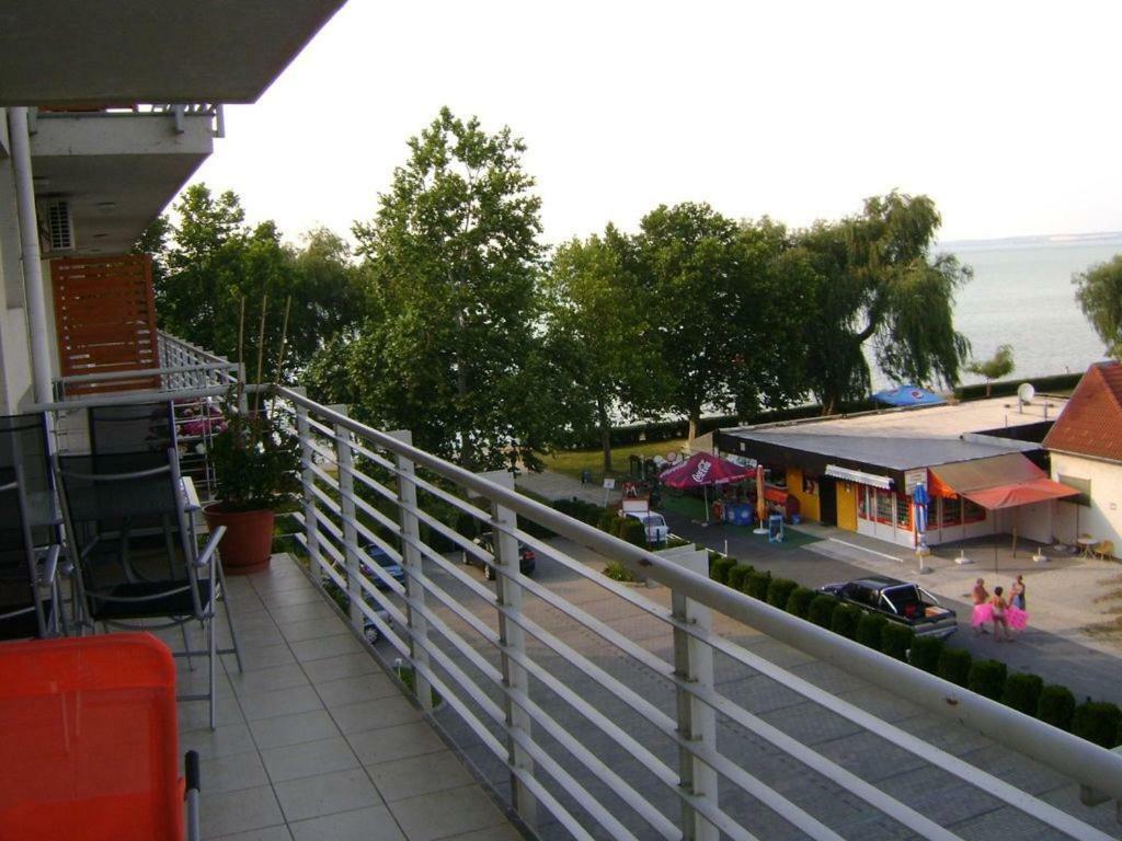 Amanda Apartman Siófok Zewnętrze zdjęcie